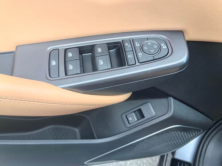 BYD Song L DM-i Hybrid 2025 2025款 智驾版 112km 超越型