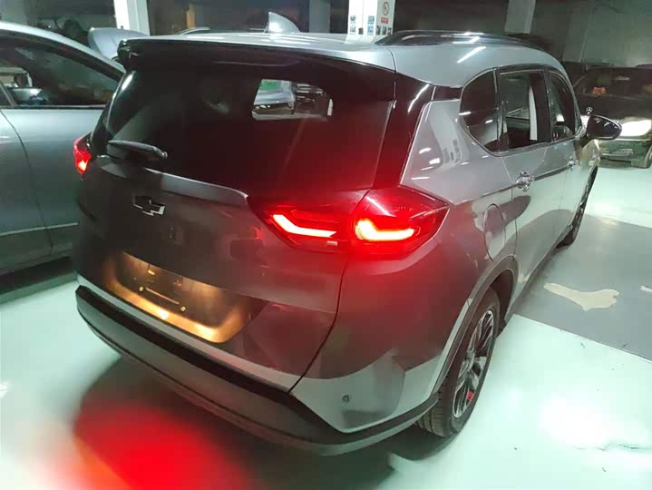 Chevrolet Orlando 2020 2020款 轻混 Redline 530T 自动纵享版（5+2款）