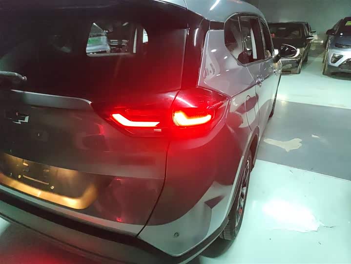 Chevrolet Orlando 2020 2020款 轻混 Redline 530T 自动纵享版（5+2款）