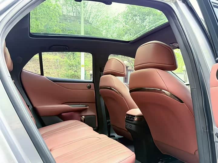 Changan Qiyuan (Nevo) E07 2025 2025款 纯电 四驱 90kWh Ultra高性能版