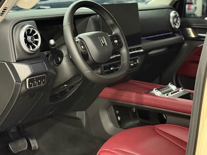 Tank 300 Hybrid 2025 2025款 Hi4-T 37.1kWh