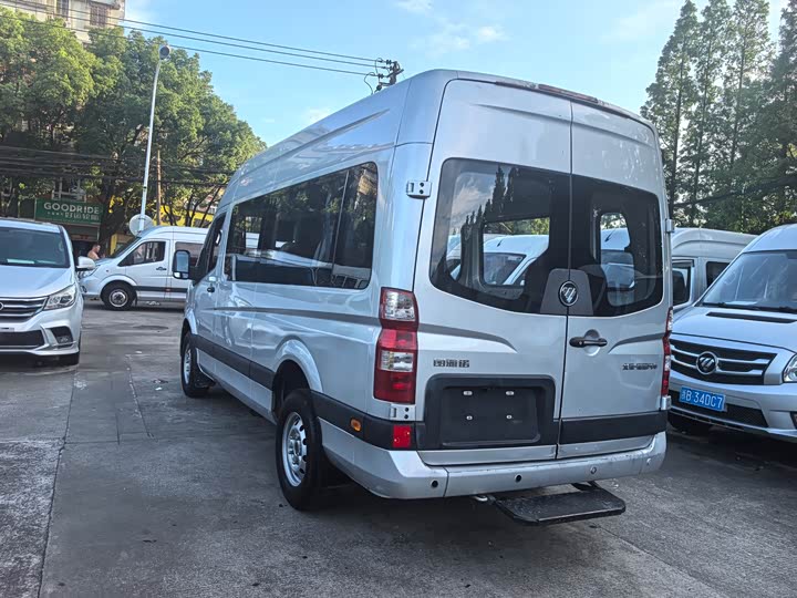 Foton Tuyano 2021 2021款 2.0T手动通途加长轴中顶5/6/7座4F20TC3