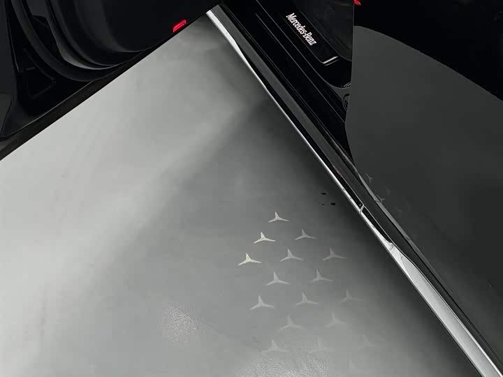 Mercedes-Benz E-Class Hybrid 2024 2024款 E 350 e L 插电式混合动力轿车