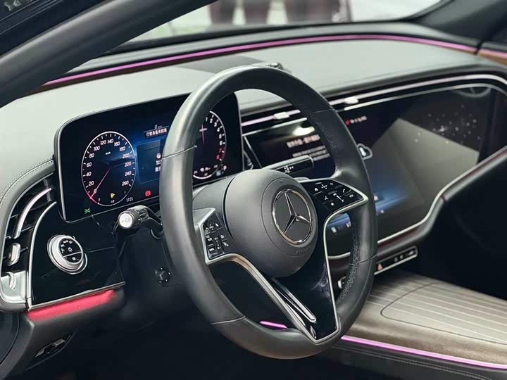 Mercedes-Benz E-Class Hybrid 2024 2024款 E 350 e L 插电式混合动力轿车