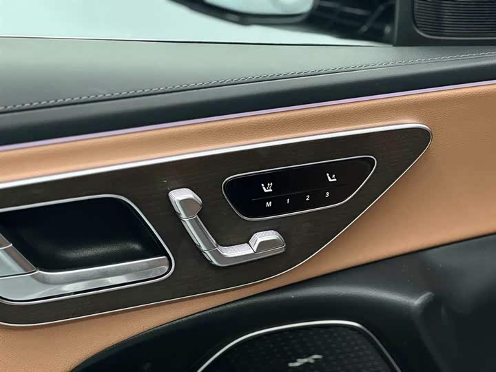 Mercedes-Benz E-Class Hybrid 2024 2024款 E 350 e L 插电式混合动力轿车