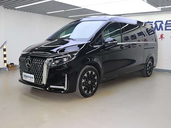 Mercedes-Benz V-Class 2024 2024款 V 300 L 长轴距尊贵版