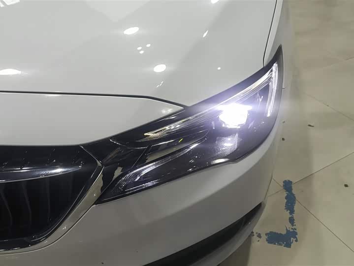 Buick GL6 2021 2021款 323T 轻混动互联豪华型