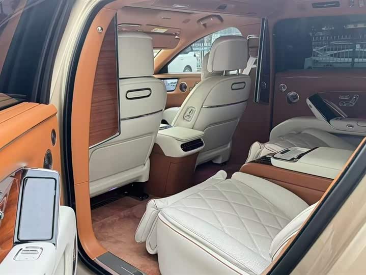 Maextro S800 2025 2025款 增程 星耀行政版 4座