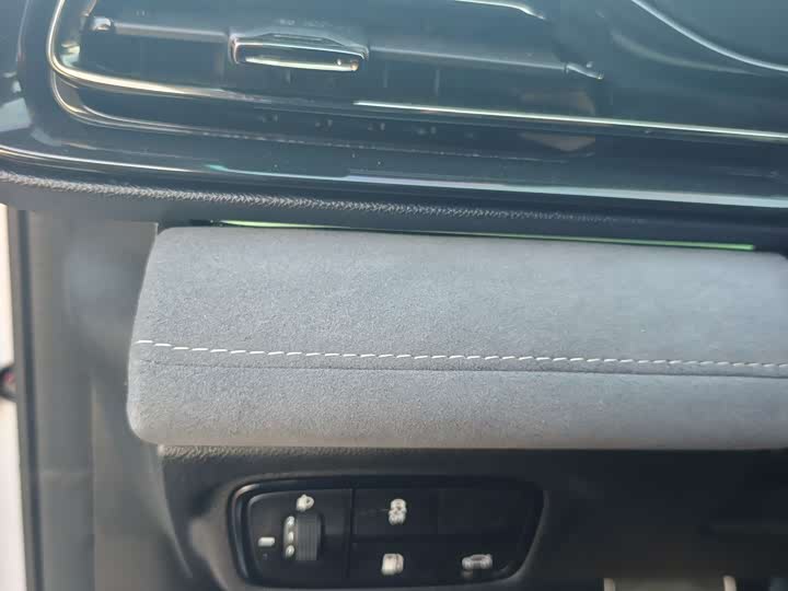 GAC Trumpchi Empow R 2024 2024款 400T 自动 影豹R PRO版