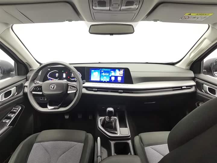 Changan F70 2023 2023款 2.0T汽油手动两驱创富型 长轴