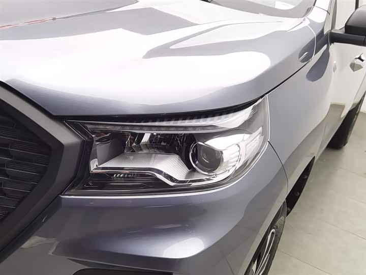 Changan F70 2023 2023款 2.0T汽油手动两驱创富型 长轴