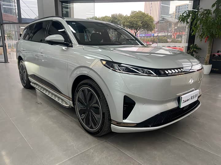 Dongfeng Yipai eπ 008 2025 2025款 210Ultra增程版 5座