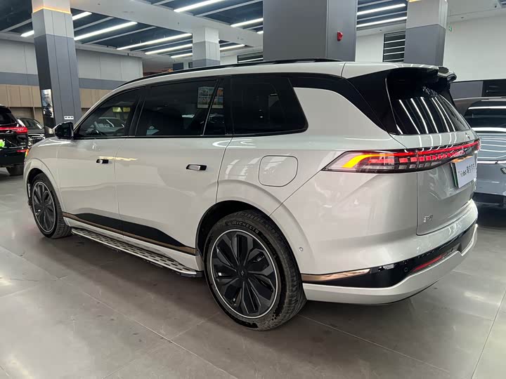 Dongfeng Yipai eπ 008 2025 2025款 210Ultra增程版 5座