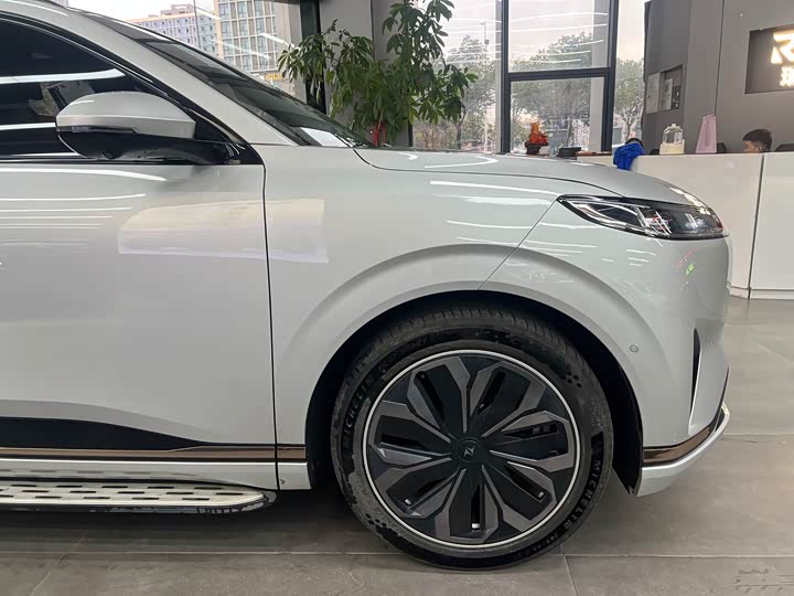 Dongfeng Yipai eπ 008 2025 2025款 210Ultra增程版 5座