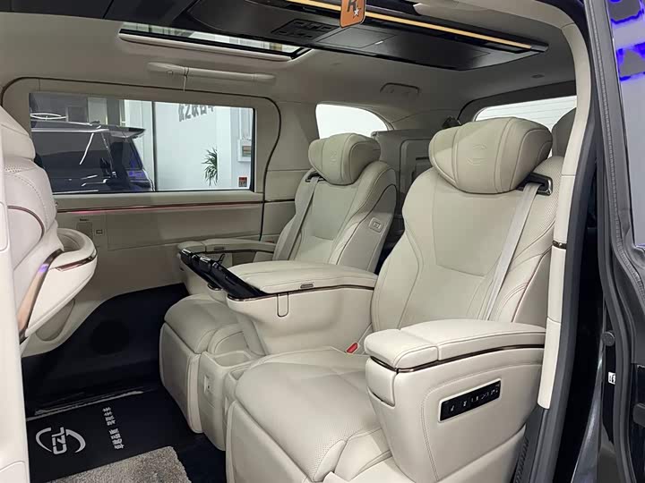 Lexus LM 2023 2023款 350h 七座隽雅版