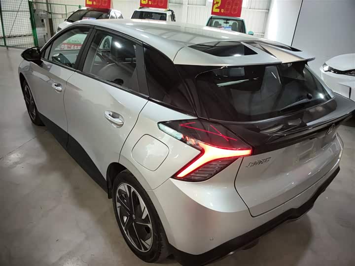 MG Motor 4 EV 2023 2023款 415km 出海冠军版