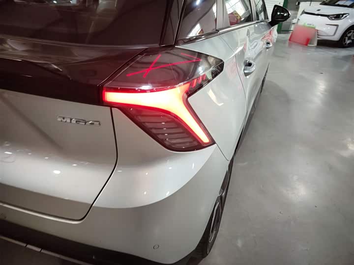 MG Motor 4 EV 2023 2023款 415km 出海冠军版