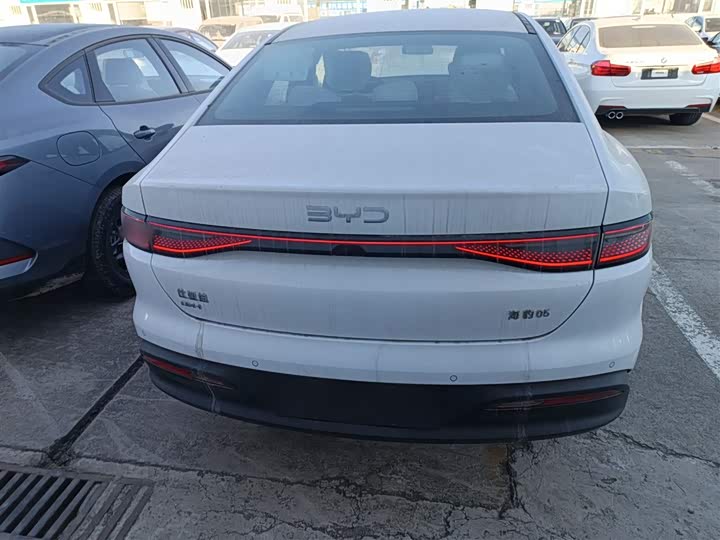 BYD Seal 05 DM-i Hybrid 2025 2025款 DM-i 智驾版 55KM豪华型