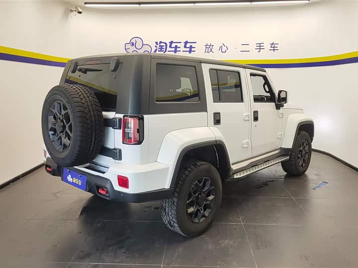 BAIC Beijing BJ40 2024 2024款 2.0D 刀锋英雄荣耀版