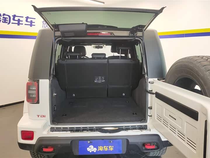BAIC Beijing BJ40 2024 2024款 2.0D 刀锋英雄荣耀版