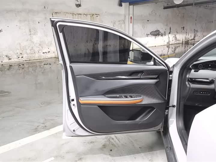 Changan UNI-V Hybrid 2023 2023款 智电iDD 1.5T 113km智趣型（飞快版）