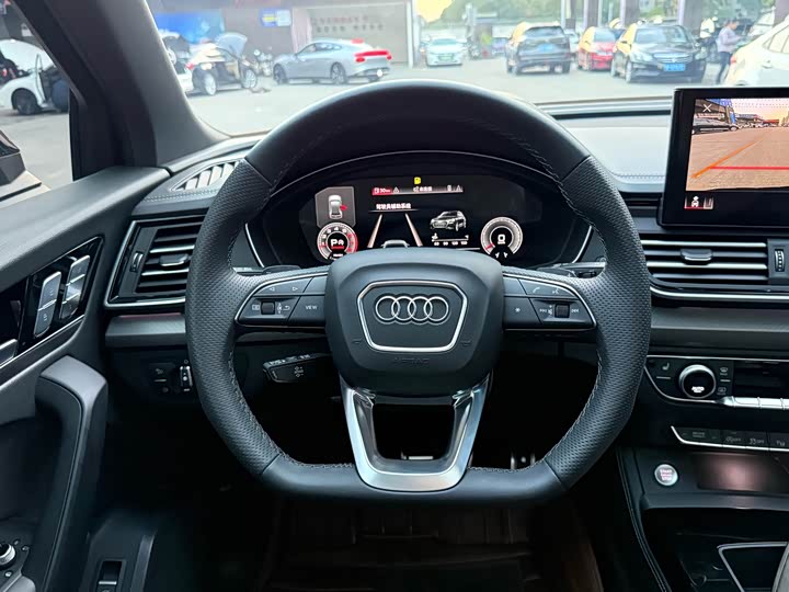 Audi Q5L Sportback 2025 2025款 quattro 45周年典藏版 40 TFSI 豪华型