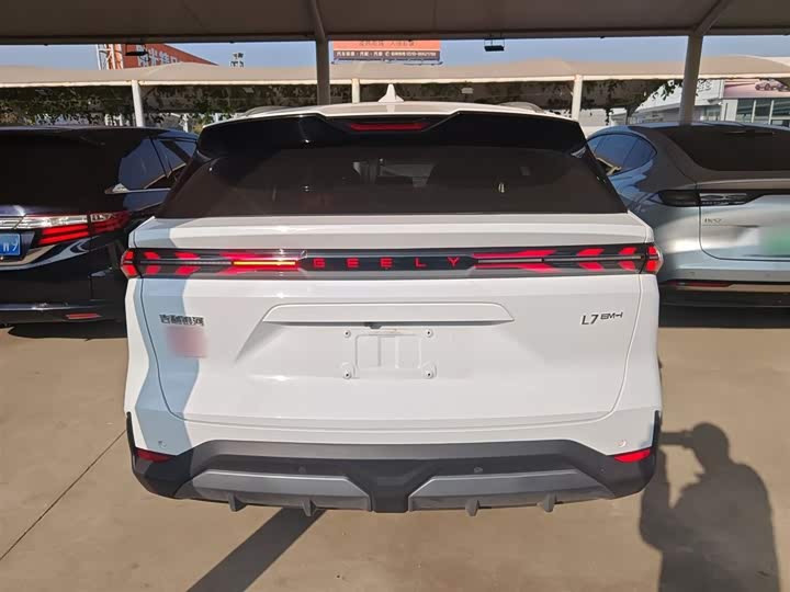 Geely Galaxy L7 2025 2025款 EM-i 115km 探索+版