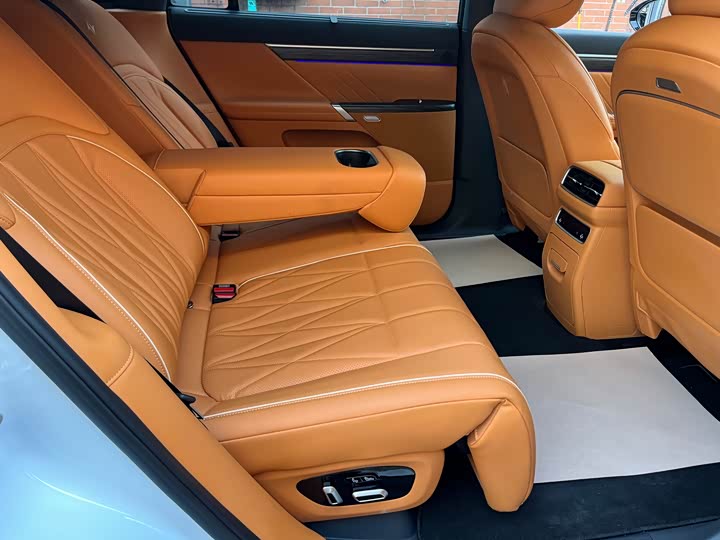 Dongfeng Yipai eπ 008 2025 2025款 210Max如奕版 5座