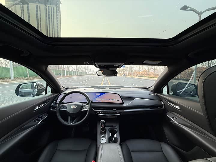 Cadillac XT4 2024 2024款 28T 两驱豪华型