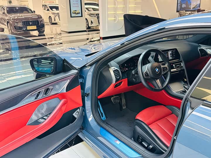 BMW 8 Series 2022 2022款 840i xDrive 四门轿跑车 M运动套装