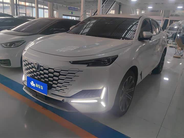 Changan UNI-K 2021 2021款 2.0T 尊贵型