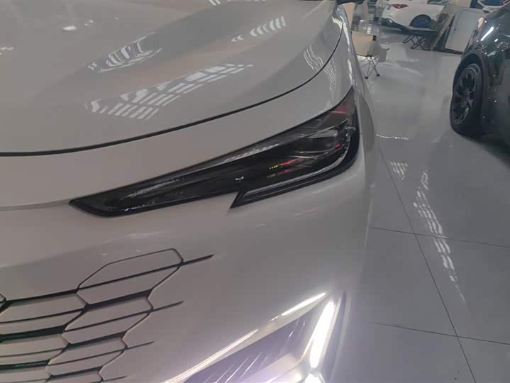 Changan UNI-K 2021 2021款 2.0T 尊贵型