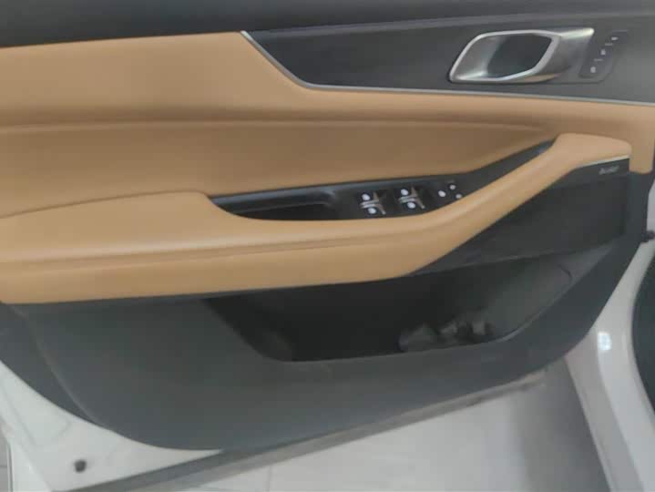 Changan UNI-K 2021 2021款 2.0T 尊贵型