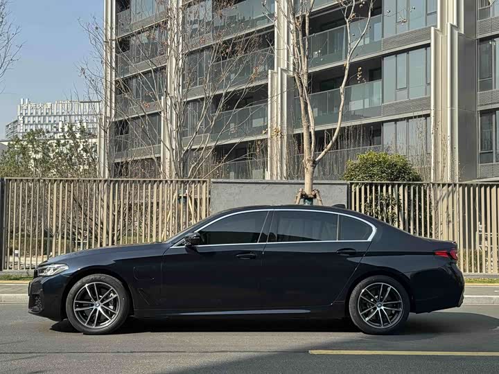 BMW 5 Series Hybrid 2022 2022款 改款二 535Le M运动套装