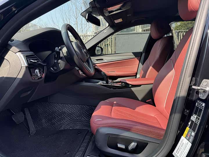 BMW 5 Series Hybrid 2022 2022款 改款二 535Le M运动套装