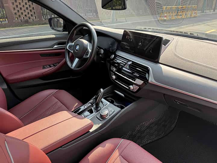 BMW 5 Series Hybrid 2022 2022款 改款二 535Le M运动套装