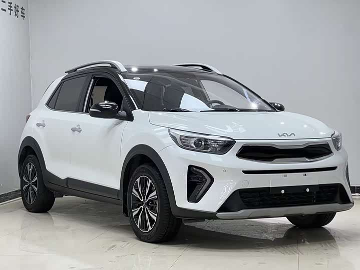 Kia KX1 2021 2021款 1.4L CVT趣享天窗款