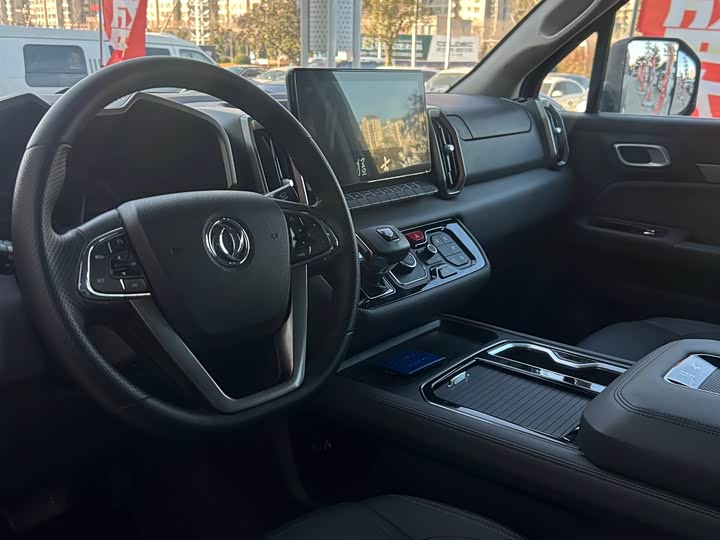 Dongfeng Mengshi MS600 2023 2023款 6.7T 柴油双排底盘旗舰版