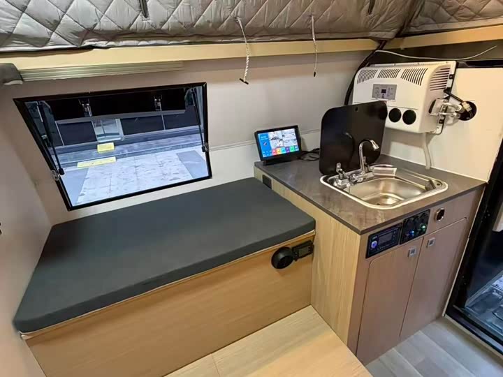 Dongfeng Mengshi MS600 2023 2023款 6.7T 柴油双排底盘旗舰版