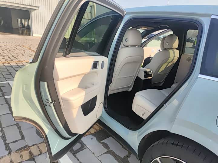 LiXiang L6 2025 2025款 Pro 智能焕新版