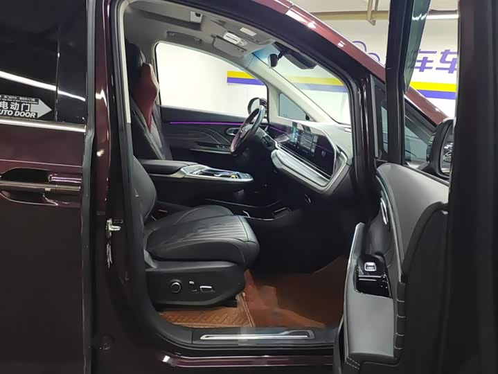 Maxus G90 2022 2022款 2.0T 星际七座版