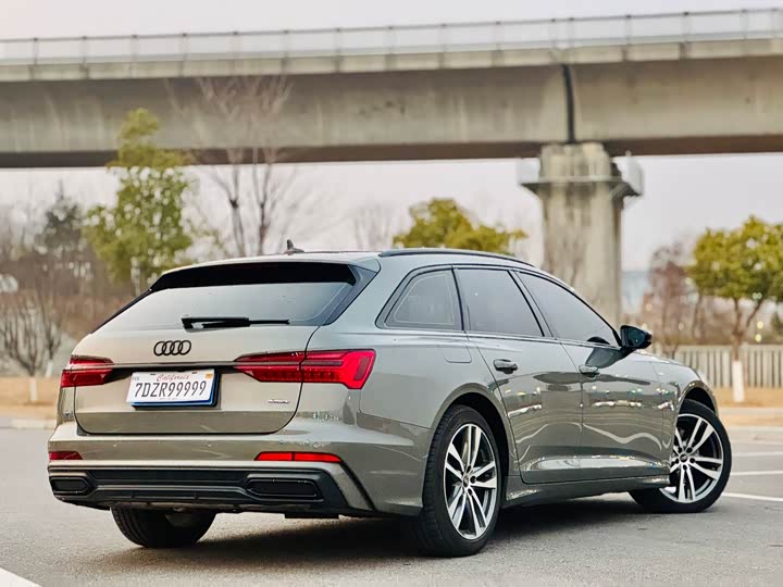 Audi A6 2023 2023款 Avant 先锋派 45 TFSI 臻选动感型