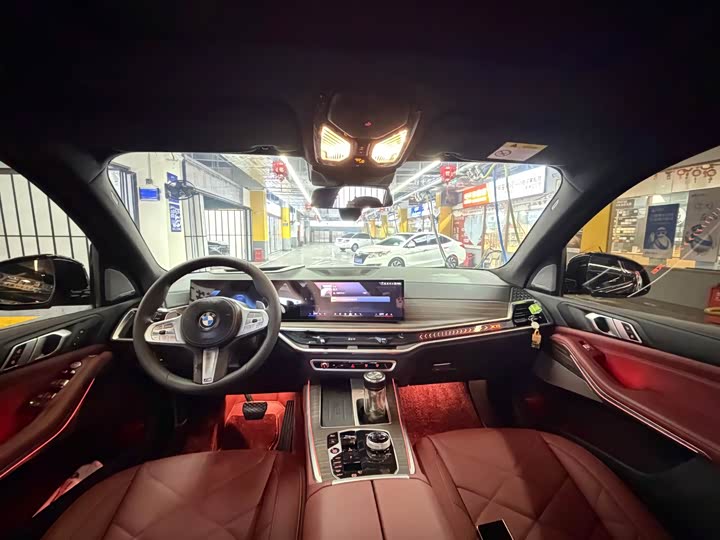 BMW X5 2025 2025款 xDrive 40Li M运动曜夜套装