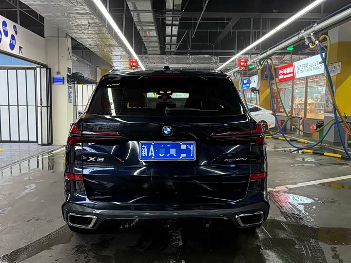 BMW X5 2025 2025款 xDrive 40Li M运动曜夜套装