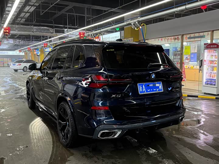 BMW X5 2025 2025款 xDrive 40Li M运动曜夜套装