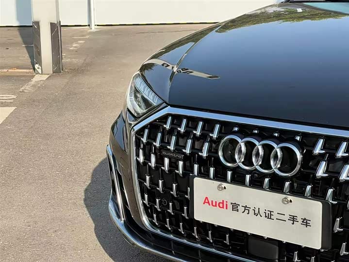 Audi A8 2025 2025款 A8L 50 TFSI quattro 臻选型