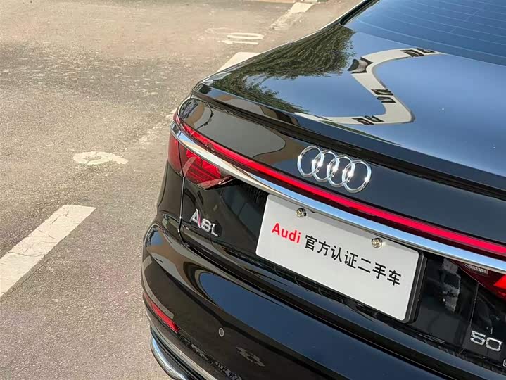 Audi A8 2025 2025款 A8L 50 TFSI quattro 臻选型