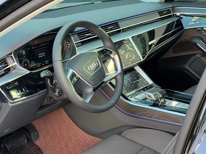 Audi A8 2025 2025款 A8L 50 TFSI quattro 臻选型