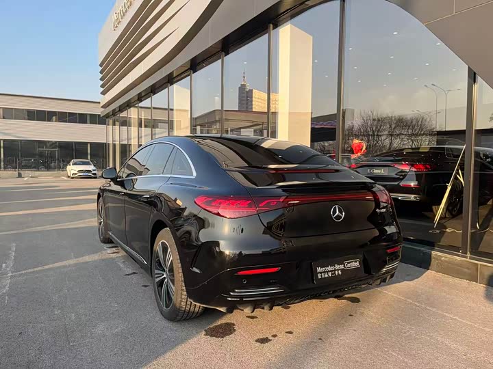 Mercedes-Benz EQE 2025 2025款 500 4MATIC 先锋版