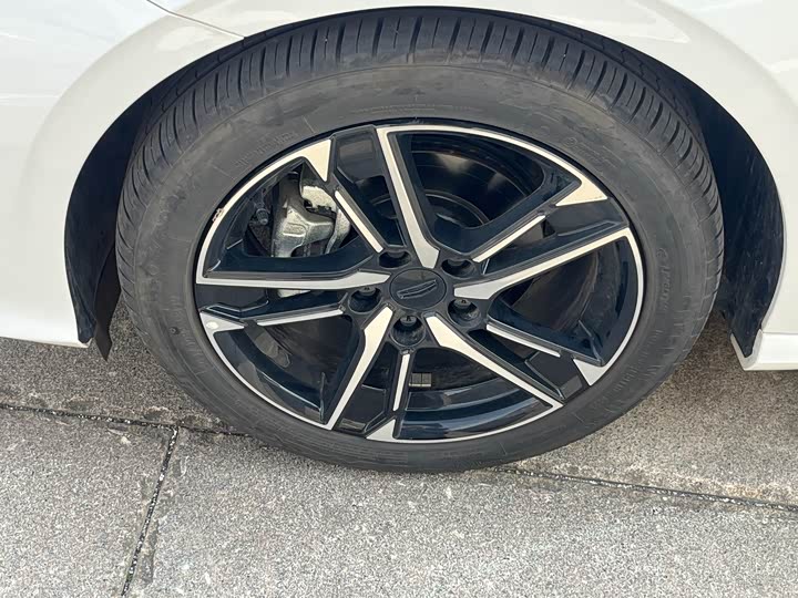 Geely Binrui 2024 2024款 缤瑞COOL 1.5T DCT冠军版